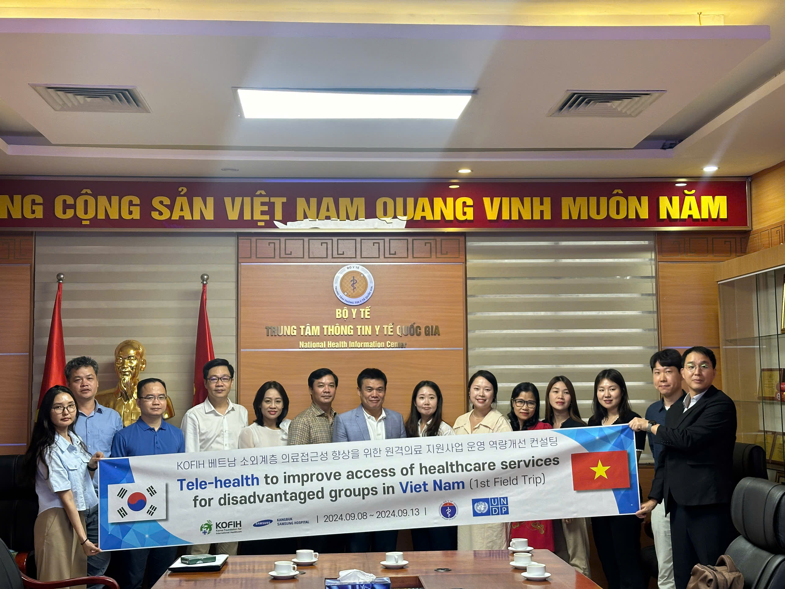 Trung tâm Thông tin y tế Quốc gia làm việc với KOFIH-Quỹ Chăm sóc sức khỏe Hàn Quốc